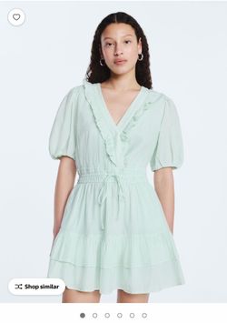 Free assembly dress