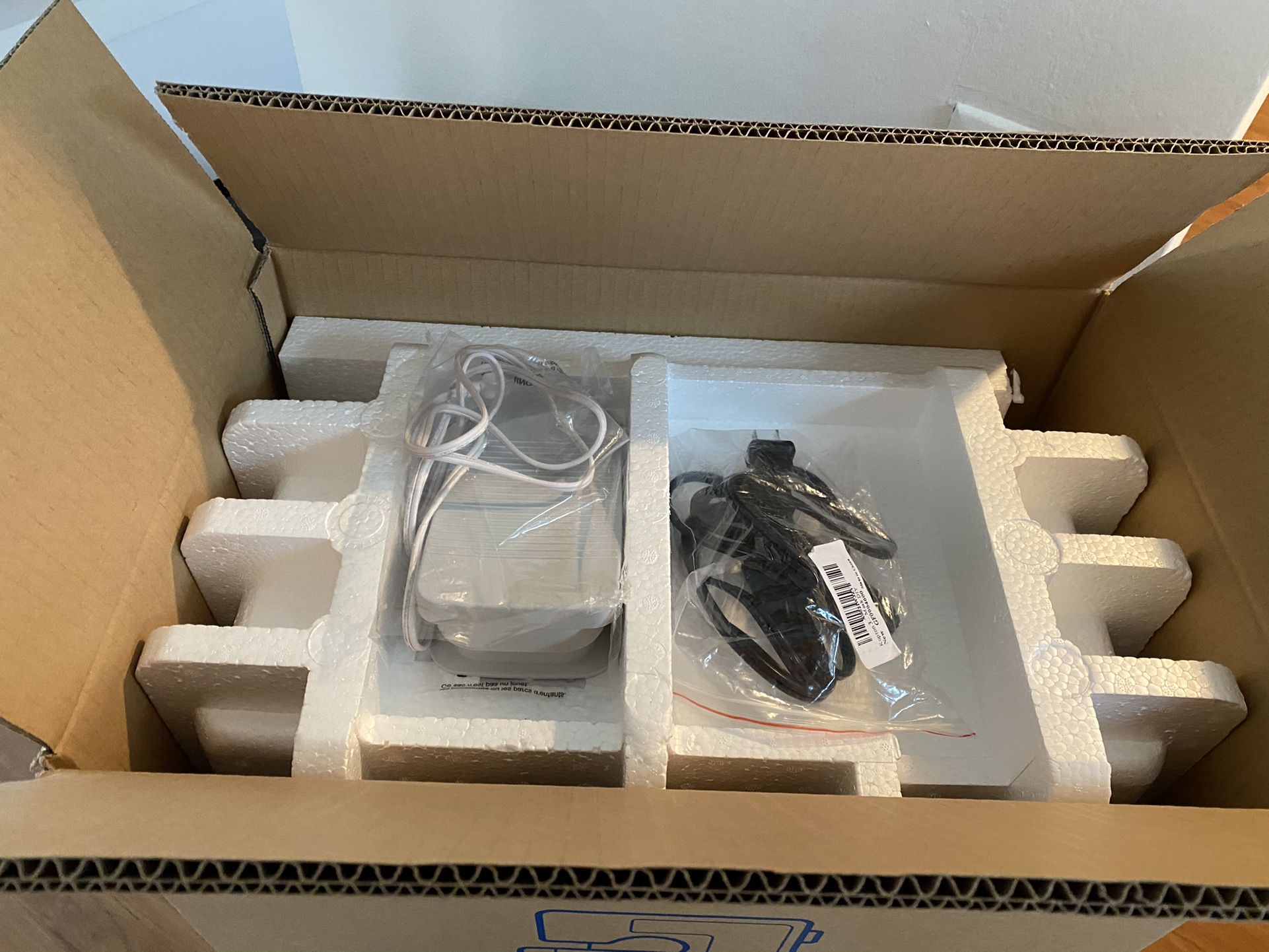 Brother XR9550 165 Utility LCD Wide Table Sewing and Quilting Machine