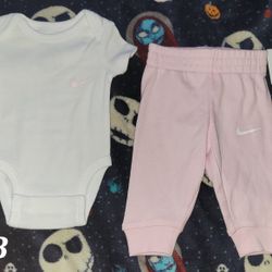 Baby Girl Nike Newborn Outfits X2