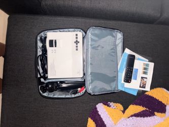 VANKYO Mini Projector with Carrying Case
