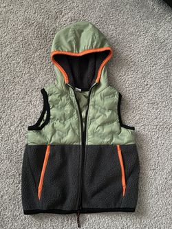 5T Old Navy Hooded Sherpa/ Puff vest