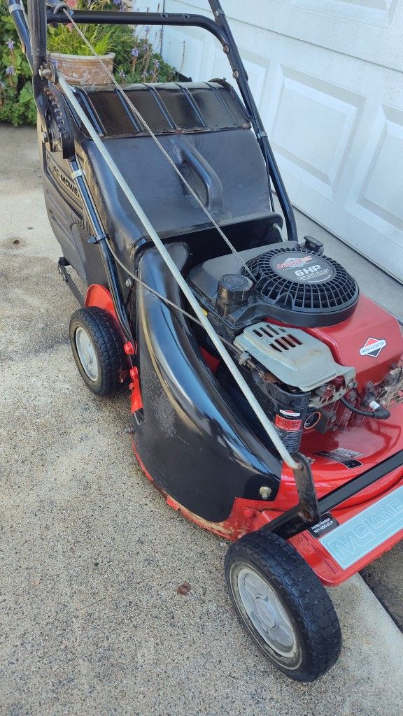 MClane COMMERCIAL Lawn Mower 21 Gas