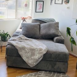 Lindyn Oversized Chaise Ashley Furniture 