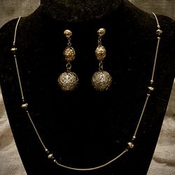 [REDUCED] - Set of Necklace & Earrings Estate Jewelry