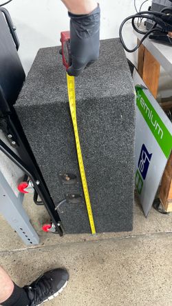 Subwoofer box for 12s