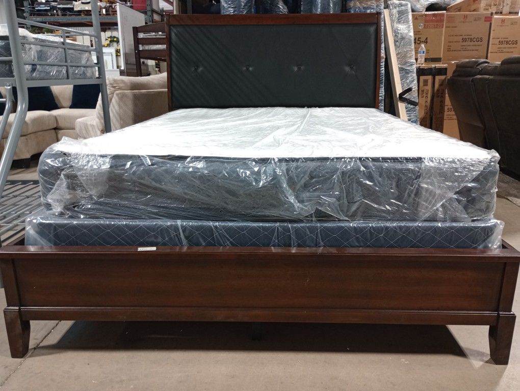 Queen Bed With Mattress