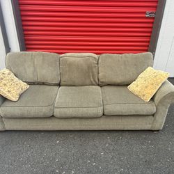 *Free Delivery* Bauhaus Couch