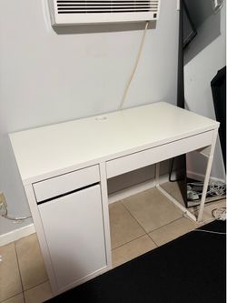 White Desk