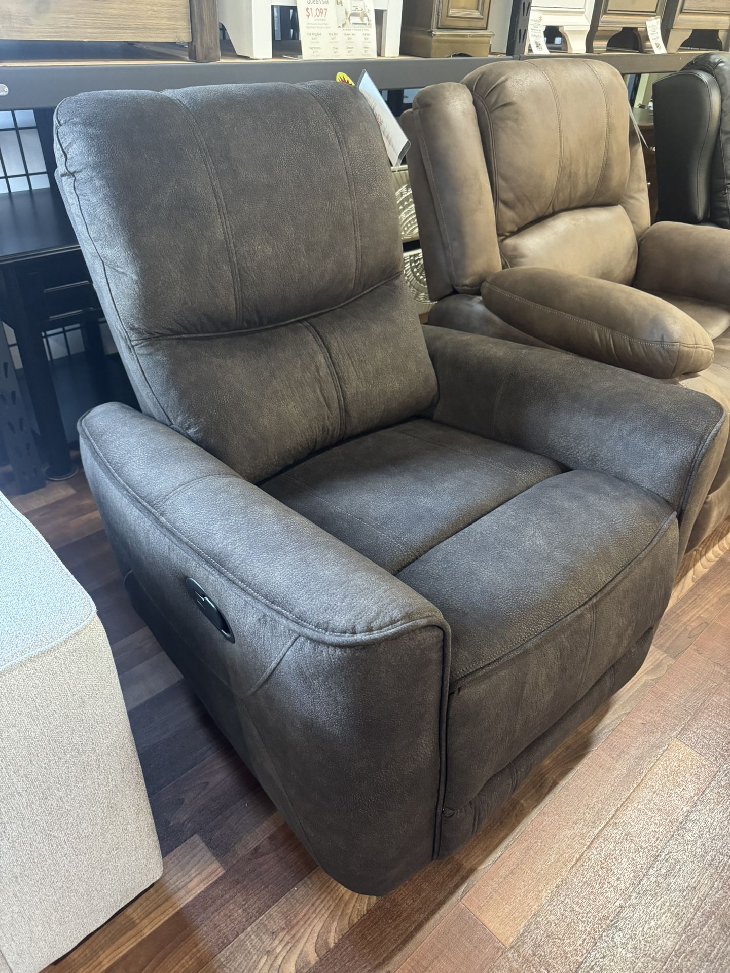 Quinlan Rocking Recliner