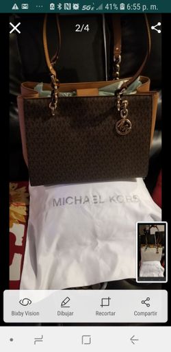 Michael kors handbag authetic.