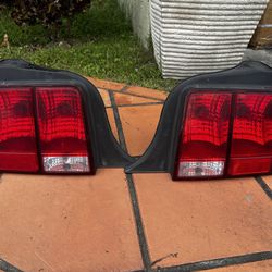2005-2009 Mustang Tail Lights 