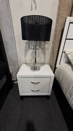 4 PC QUEEN BEDROOM SET