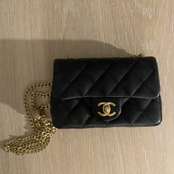 Black Chanel Bag (Seasonal Sweetheart Pearl Crush)