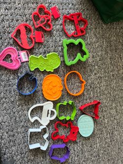 Cookie cutters all sizes and occasions