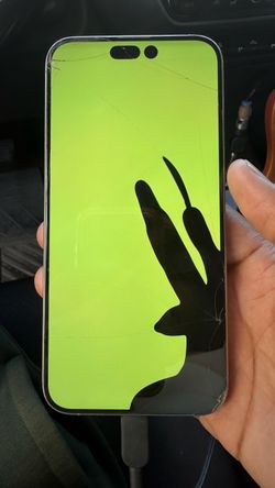 iPhone 15 Pro Max Damaged