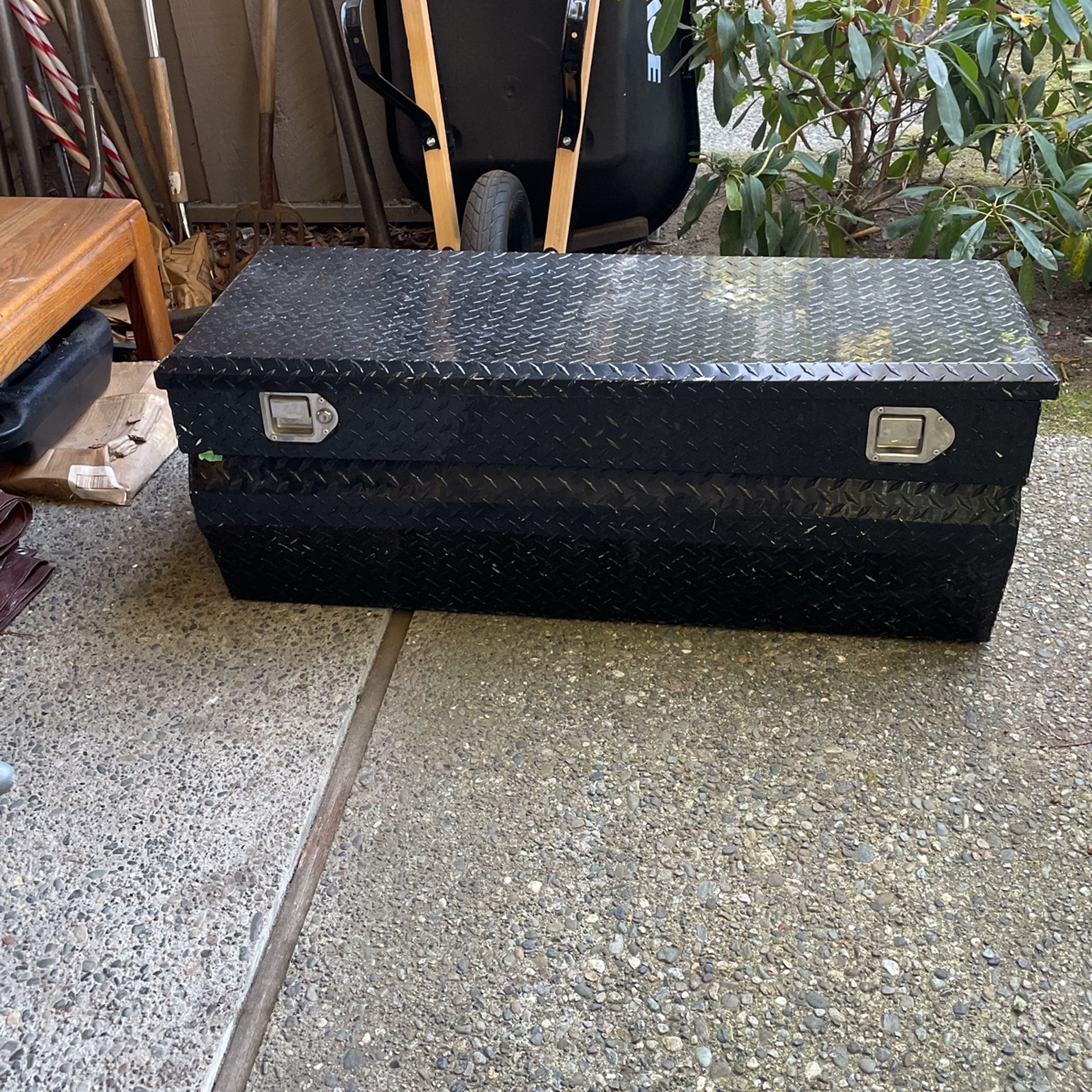 Took Box