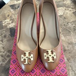 Tory Burch Wedges Calf Leather Size 9