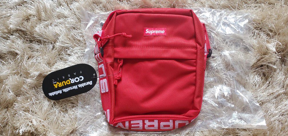 BNWT + RECEIPT | Supreme Shoulder Bag Red (SS18) box logo cross