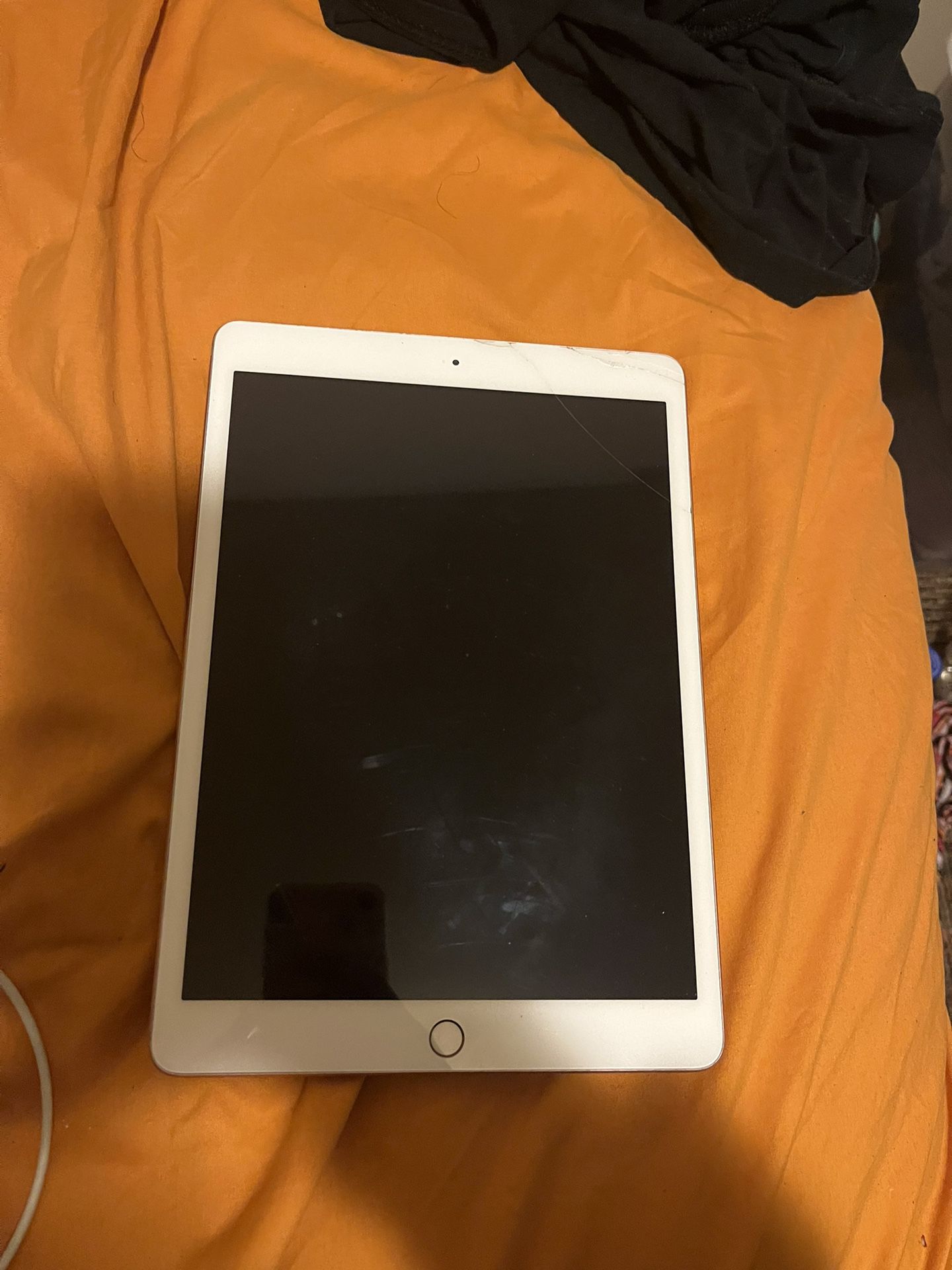 iPad (8th Generation), Rose Gold, 10.2-inch
