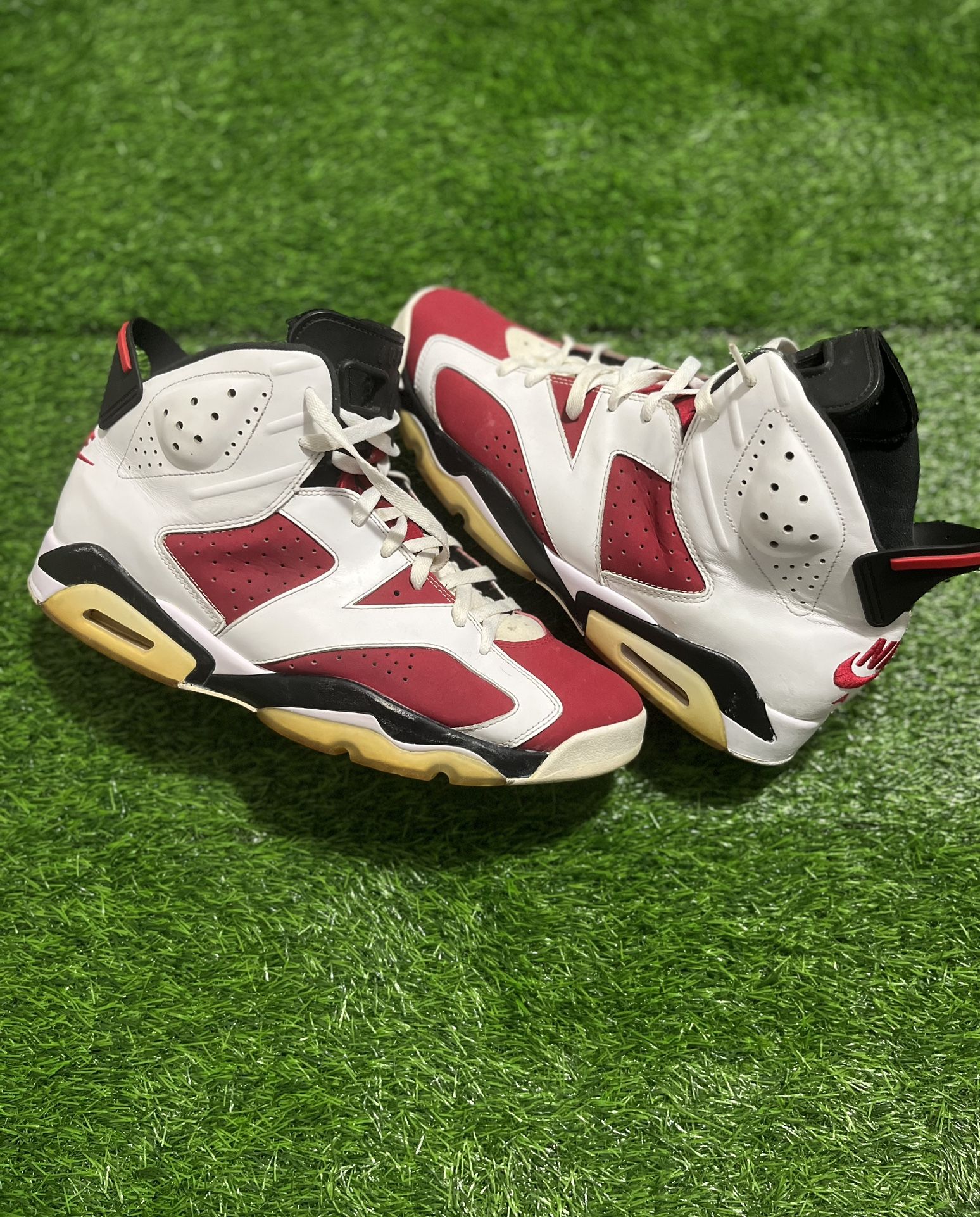 Jordan 6 - Carmine