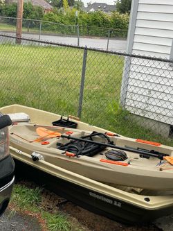 12 ft sundolphin Jon boat obo