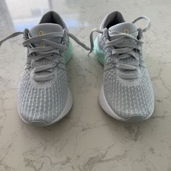 BRAND NEW Nike React Infinity Run FK 3 women’s shoes, light Greyi