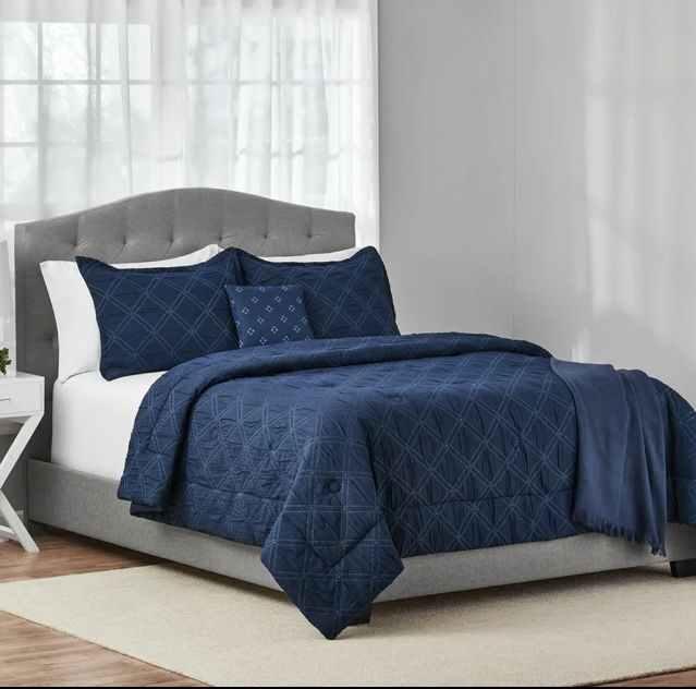 Mainstays 5 Piece Navy Cross Stitch Comforter Set, Full/Queen