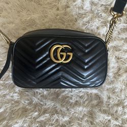 Gucci GG marmont Bag Like New