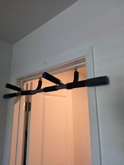 Pull up bar