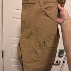 Men’s Wrangler Long Pants Size 42x32 Side Pockets 