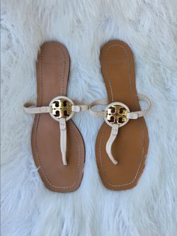 TORY BURCH Originales size 8.