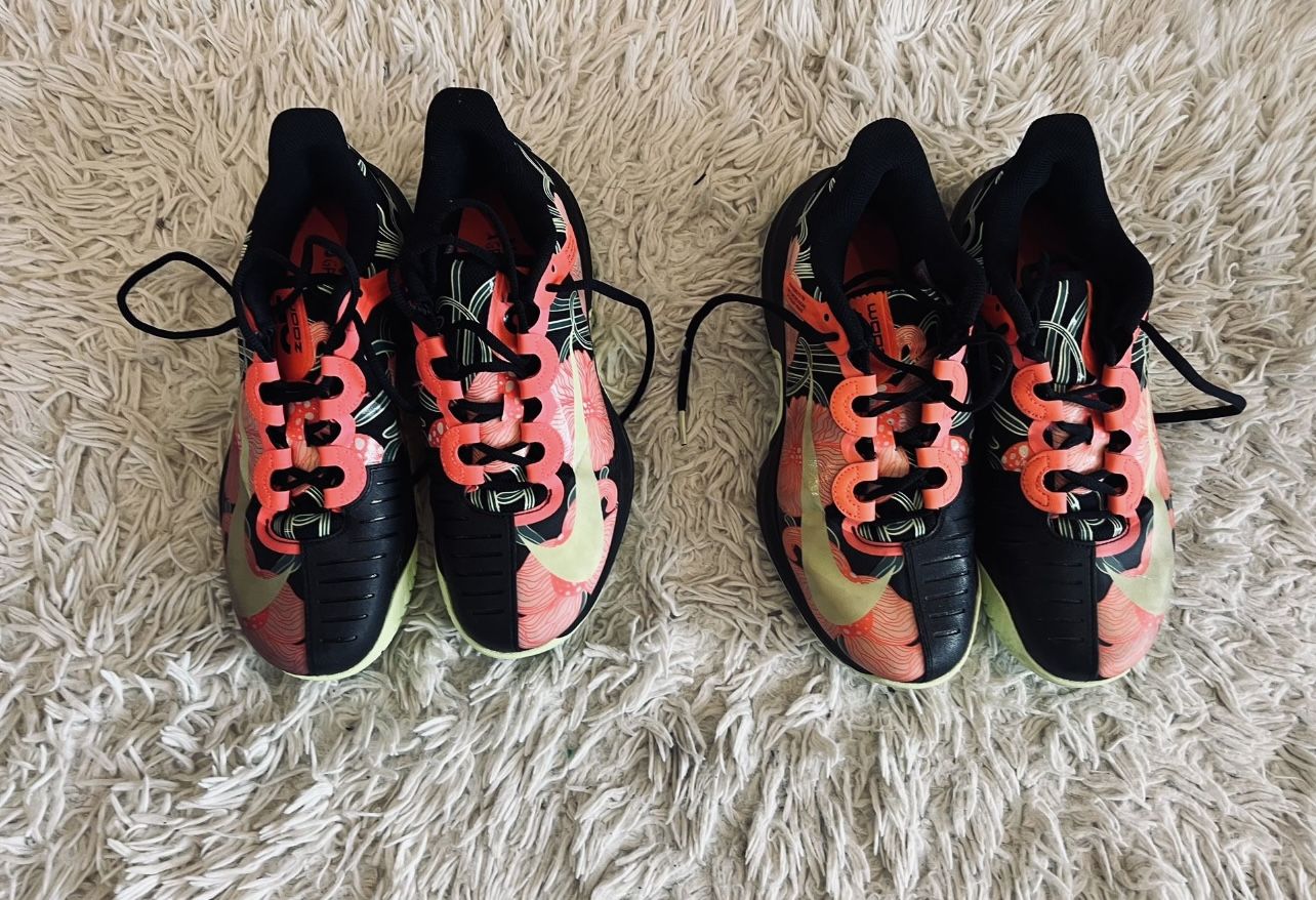 Women Nike Tennis Shoes