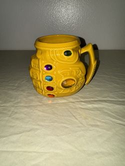Disney's Marvel Avengers Infinity War Thanos Infinity Stone Coffee Mug in good condition 