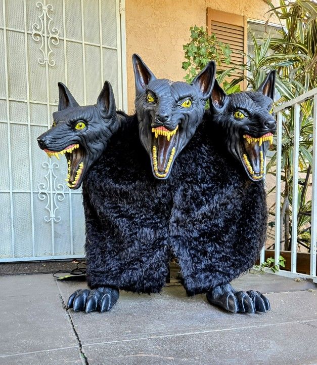 "CERERUS, THE 3 HEADED WOLF"