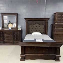 ‼️SOLID WOOD‼️ Brand New Queen Bedroom Set Now Only $2499.00!!