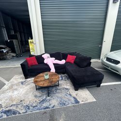 Sectional Sofa/ Couch DELIVERY AVAILABLE 