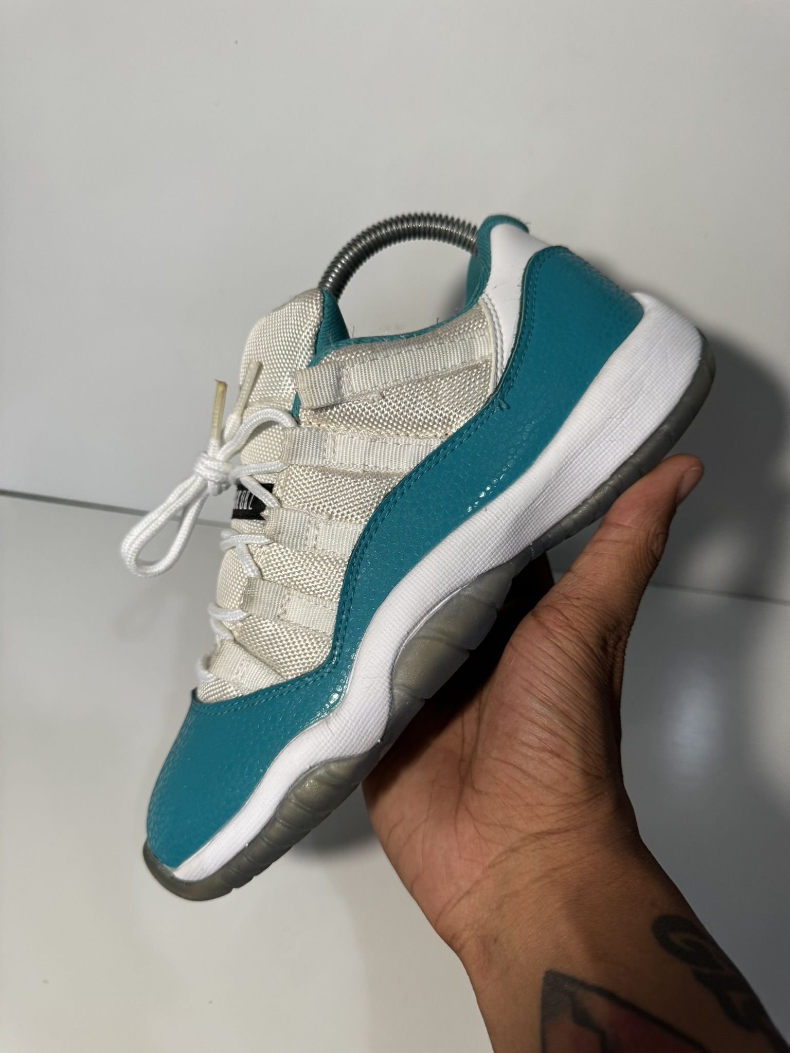 Jordan 11 Low “Aqua Safari” GS Size 7
