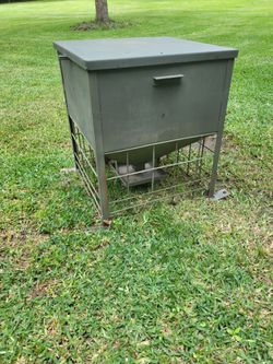Turkey/ Quail Feeder