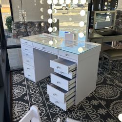 Beautiful Vanity Mirror With Speakers, Bluetooth, And More