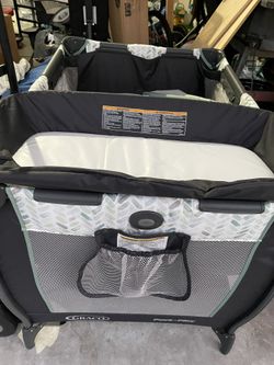 Graco Pack N Play Care Suite Players Never Used