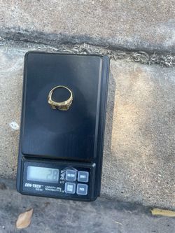 Gold nugget style ring F initial