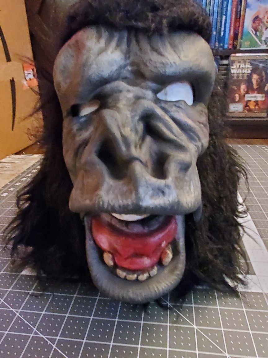 Two Bit Roar Gorilla Great Ape Costume Adult Halloween Mask Moving Mouth used