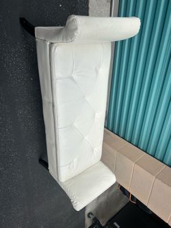 Storage bench/ ottoman