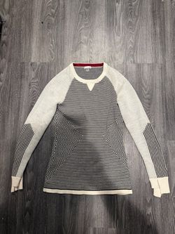 Women’s smart wool sweater size small