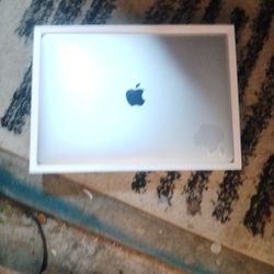 Apple MacBook Pro 13" Model A2338