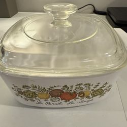 Vintage Corningware 1 1/2 Quart Casserole Dish With Lid