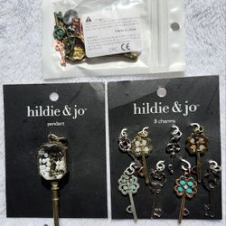 Lot of NIP Pendant & Charm Skeleton Keys in Perfect Condition