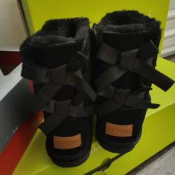 Black Bailey BOW Boots- Size 7/8