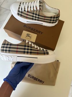 Burberry Men’s Shoes/ Size 9