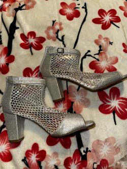 Gicoiz Women Peep Toe Patent Block Heels Hollow Out Ankle Boots